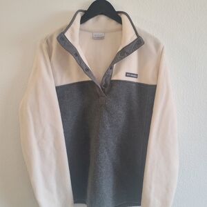 Columbia Women's Button Up Jacket in Gray and Cream